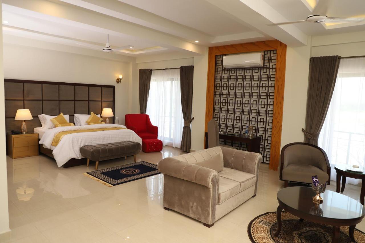 Swat Palace Hotel By Northin Mam Derai المظهر الخارجي الصورة
